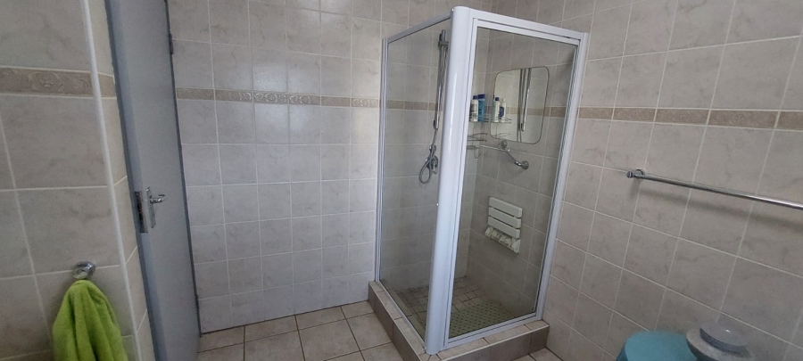 8 Bedroom Property for Sale in Grimbeeck Park North West